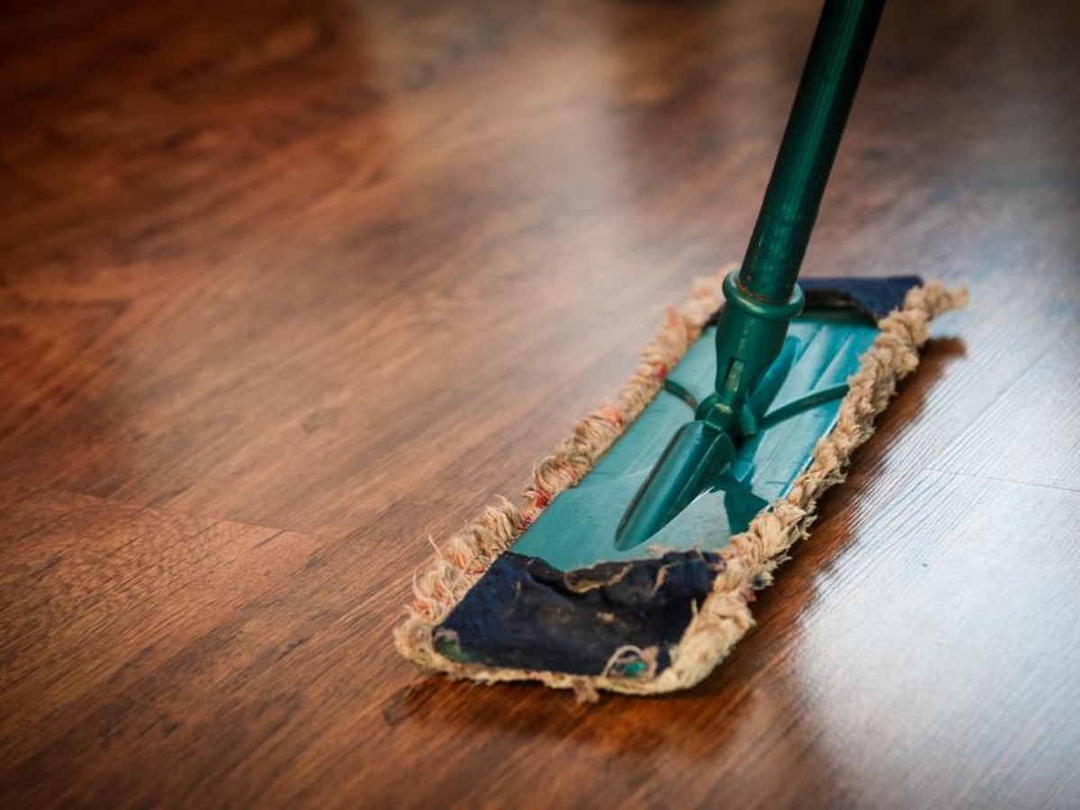 Mop Sweeping