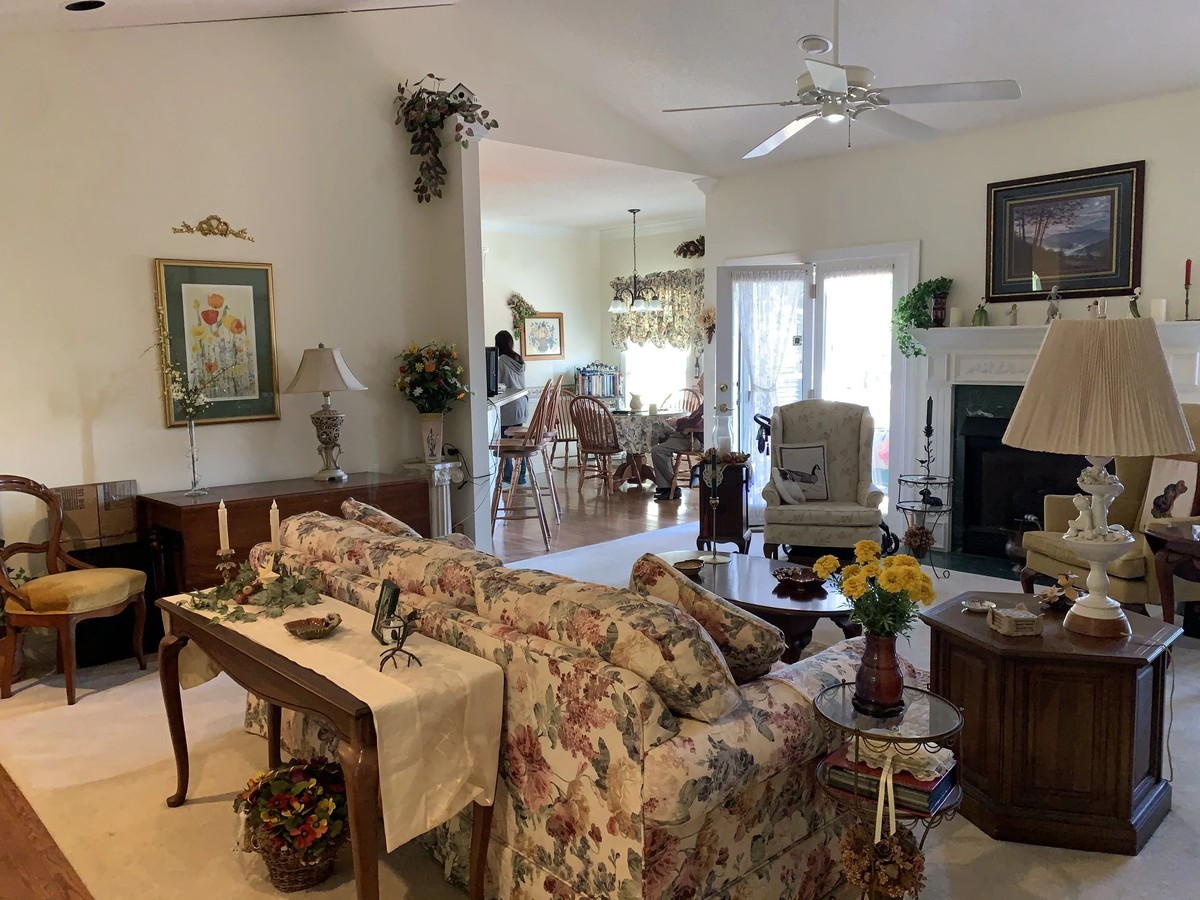 What Does Home Staging Include? A Practical Checklist for Sellers